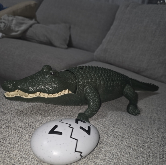 Discovery R/C Interactive Crocodile - Picture 3 of 11